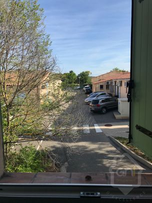 APPARTEMENT T3 au 1er étage À SEILLONS, - Photo 1