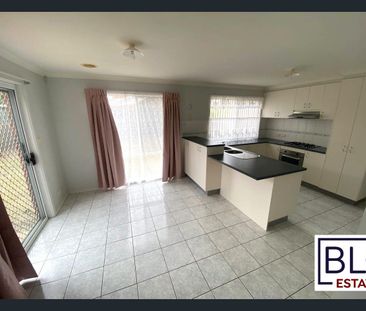 10 Sunderland way, Melton West, Vic 3337 - Photo 2
