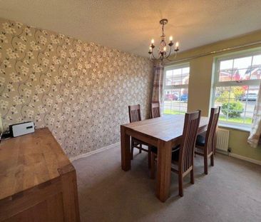 4 bedroom detached house to rent - Photo 2