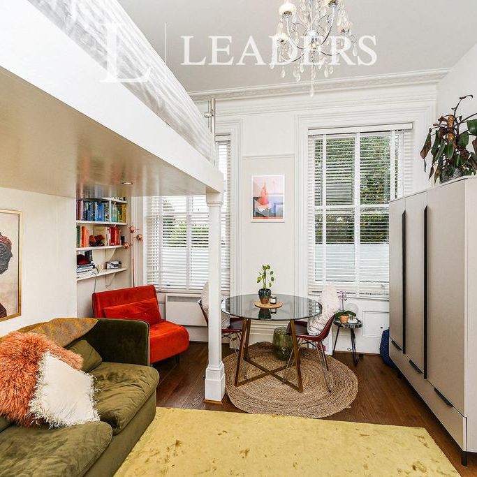 Studio to rent - Photo 1