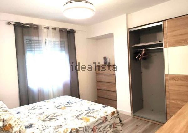 Alquiler de piso en Avenida de la Constitución, 12