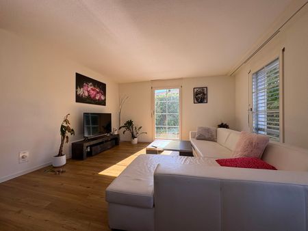 4.5-Zimmer-Wohnung im Parterre mit zwei Badezimmern - Foto 2