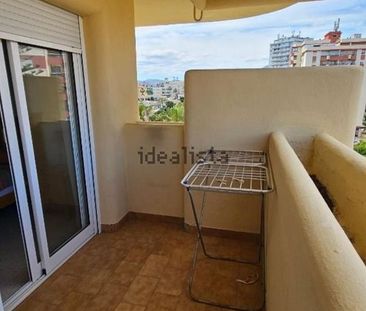 Alquiler de piso en Calle Jábega - Photo 1
