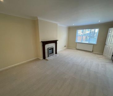 3 bedroom semi-detached house to rent - Photo 6