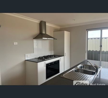 32 Tidal Drive, Port Kennedy, WA 6172 - Photo 2