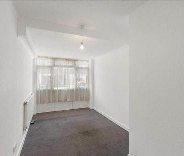 4 bedroom terraced house to rent - Photo 3