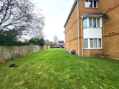 Knightsbridge Court, SL3, Langley - Photo 4