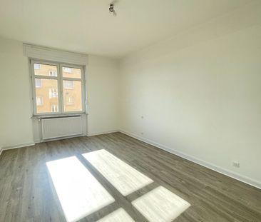 Location Appartement 3 pièces 92m² - Photo 3