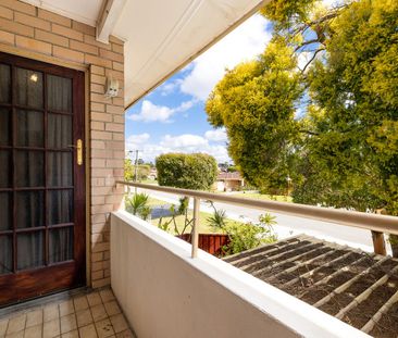 Neat One Bedroom Apartment - Photo 3