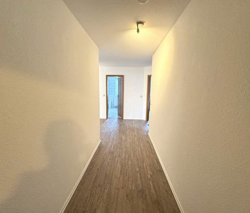 Charmante 3-Zimmer-Wohnung mit Garage und idyllischer Aussicht in M... - Foto 3