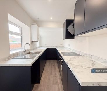 2 bedroom terraced house to rent - Photo 6