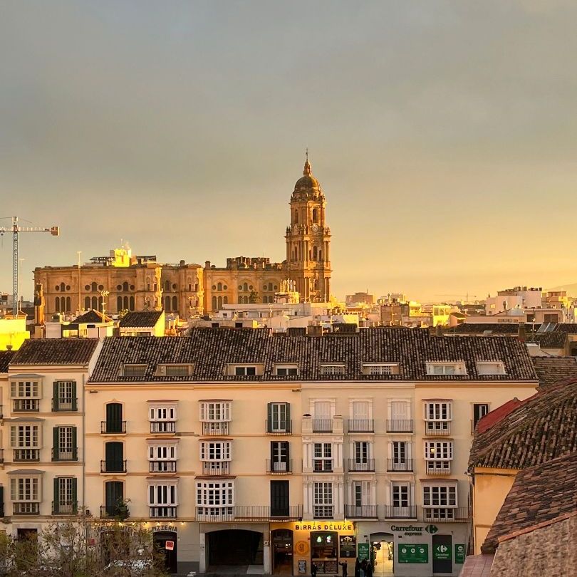 Piso de alquiler en Plaza de la Merced, La Merced - Photo 1