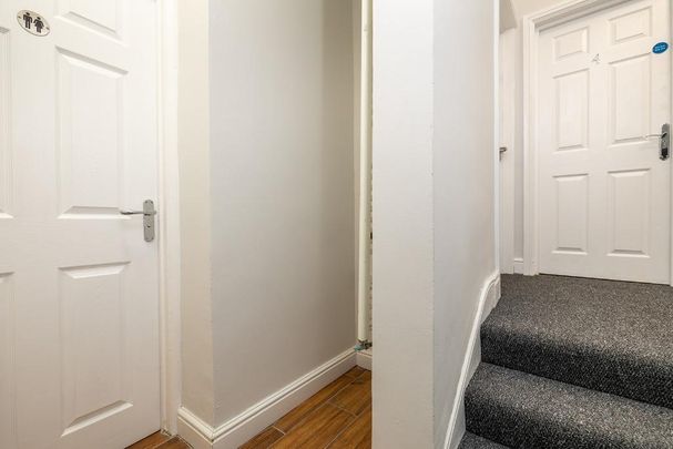 6 bedroom townhouse to rent - Photo 1