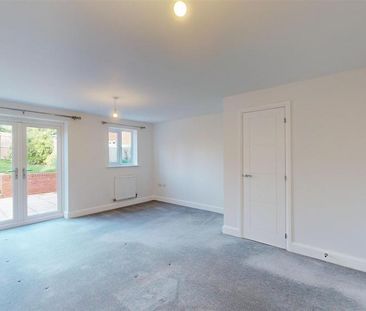 3 bedroom end of terrace house to rent - Photo 1