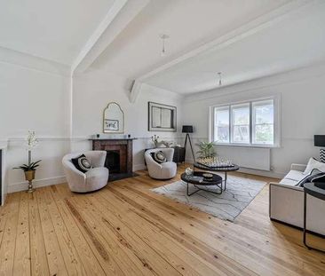 Oakley Gardens, Redhill, RH1 - Photo 2