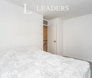 3 bedroom house to rent Badgers Walk, Burgess Hill, RH15 - Photo 5