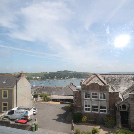 Clare Terrace, Falmouth - Photo 1