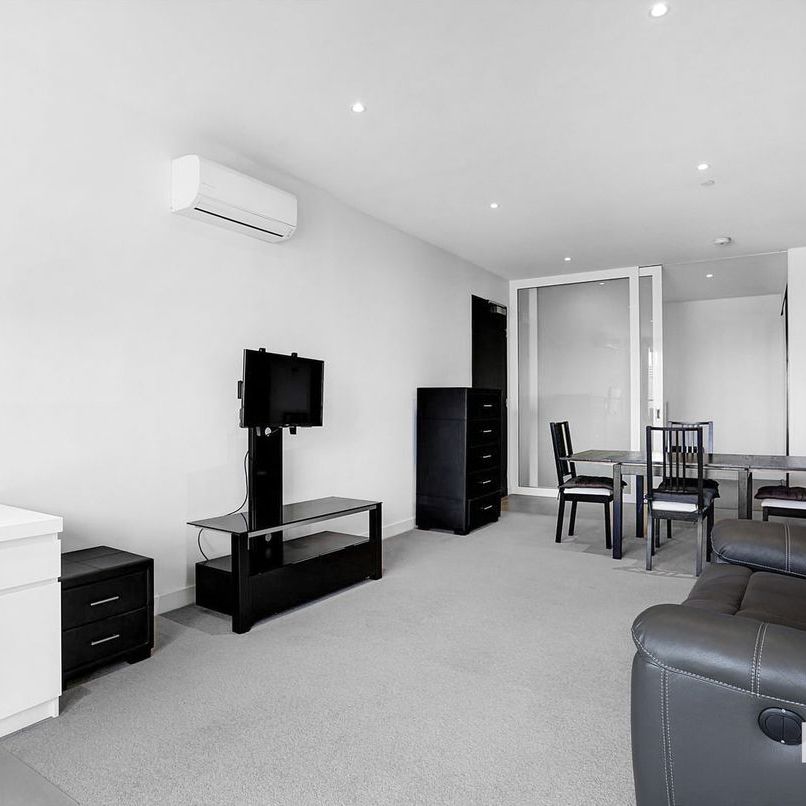 1801/155 Franklin Street, Melbourne - Photo 1