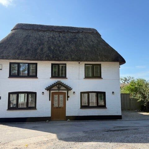Little Thatch, Ringwood - Photo 1