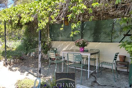 Magnifique maisonnette de type 2 meublée avec jardin bucoliq - Photo 2