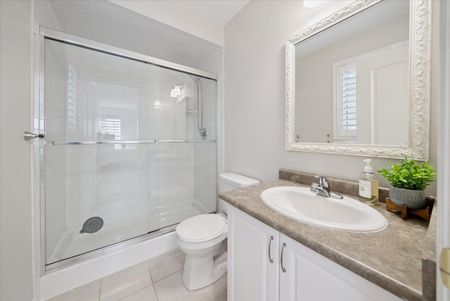 For Lease - 72 Pointon Street, Aurora, Ontario - Photo 5