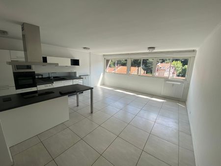 Location Appartement 5 pièces 95m² ROYAT 63130 - Photo 5