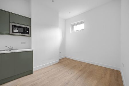 Studio to rent - Photo 3