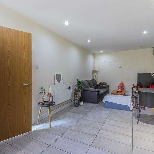 Richmond Road, Roath, CF24 - Photo 1