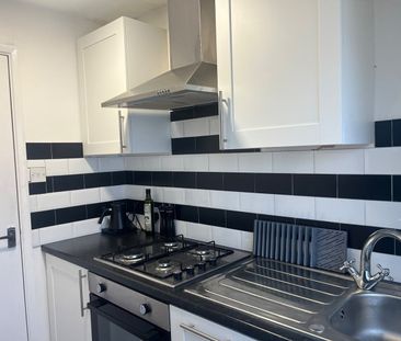 Studio Flat, Roman Road, E2 - Photo 4