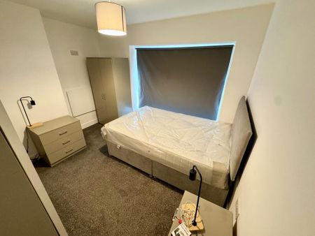 4 bedroom house share to rent - Photo 3