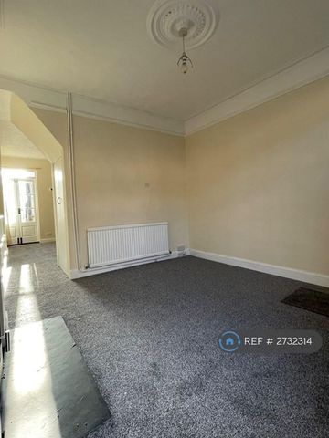 2 bedroom terraced house to rent - Photo 5