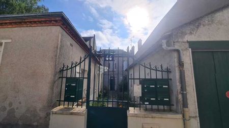 Location Appartement 2 pièces 38m² ORLEANS 45000 - Photo 3