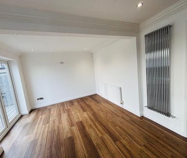 4 bedroom detached house to rent - Photo 4