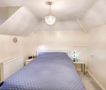 3 bedroom semi-detached bungalow to rent - Photo 3