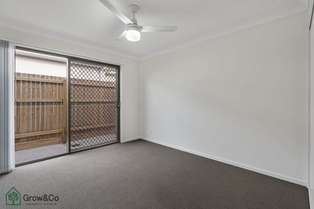 NEAR NEW 3BED HOME WITH DUCTED AIR-CON - Photo 4