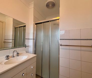 Charming 3-Bedroom Home in Quiet Court Location - Photo 6