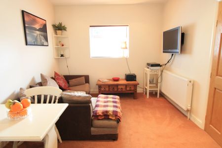 1 bed flat to rent in Wimborne Road, Meyrick Park, BH2 - Photo 5