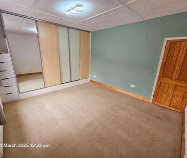 Northampton Road, Wellingborough, Northants, NN8 - Photo 2