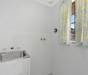 Walking Distance to St Hurmizd Assyrian Church - Photo 5