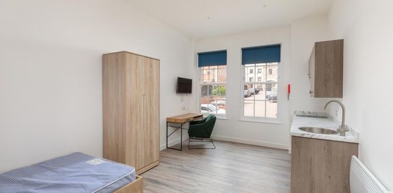 1 bedroom flat to rent - Photo 2