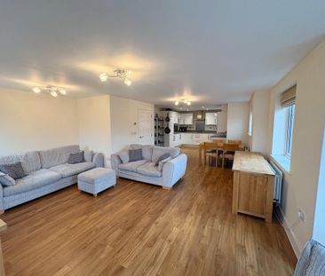 2 bedroom flat to rent - Photo 3