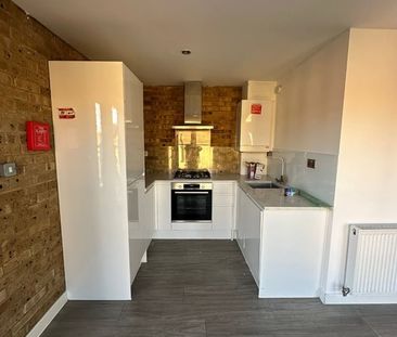1 Bed Flat, Plashet Grove, E6 - Photo 6