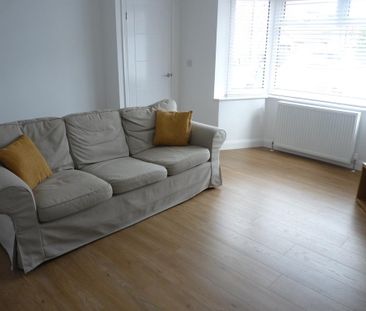 2 bedroom semi-detached house to rent - Photo 3