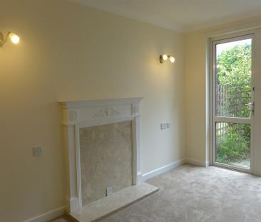 1 bedroom retirement property to rent - Photo 2