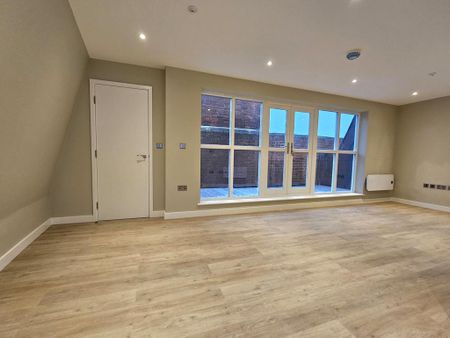 3 bedroom flat to rent - Photo 3