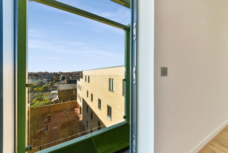 Spur House, SW19, London - Photo 4