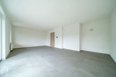 Appartement - à louer - - Photo 2