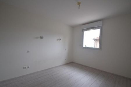 Location Appartement 2 pièces 51m² AUBENAS 07200 - Photo 2