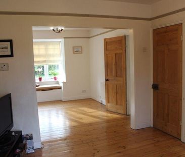 4 bedroom semi-detached house to rent - Photo 3