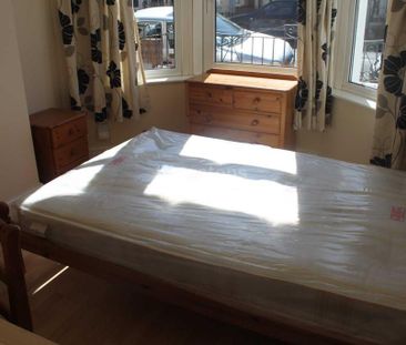 4 bedroom terraced house to rent - Photo 6